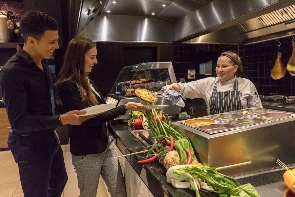 Van Der Valk Hotel Duesseldorf Экстерьер фото